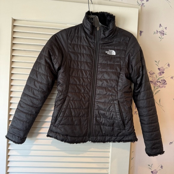 The North Face Girls Black Zip Up Reversible Jacket with Pockets - Picture 1 of 12